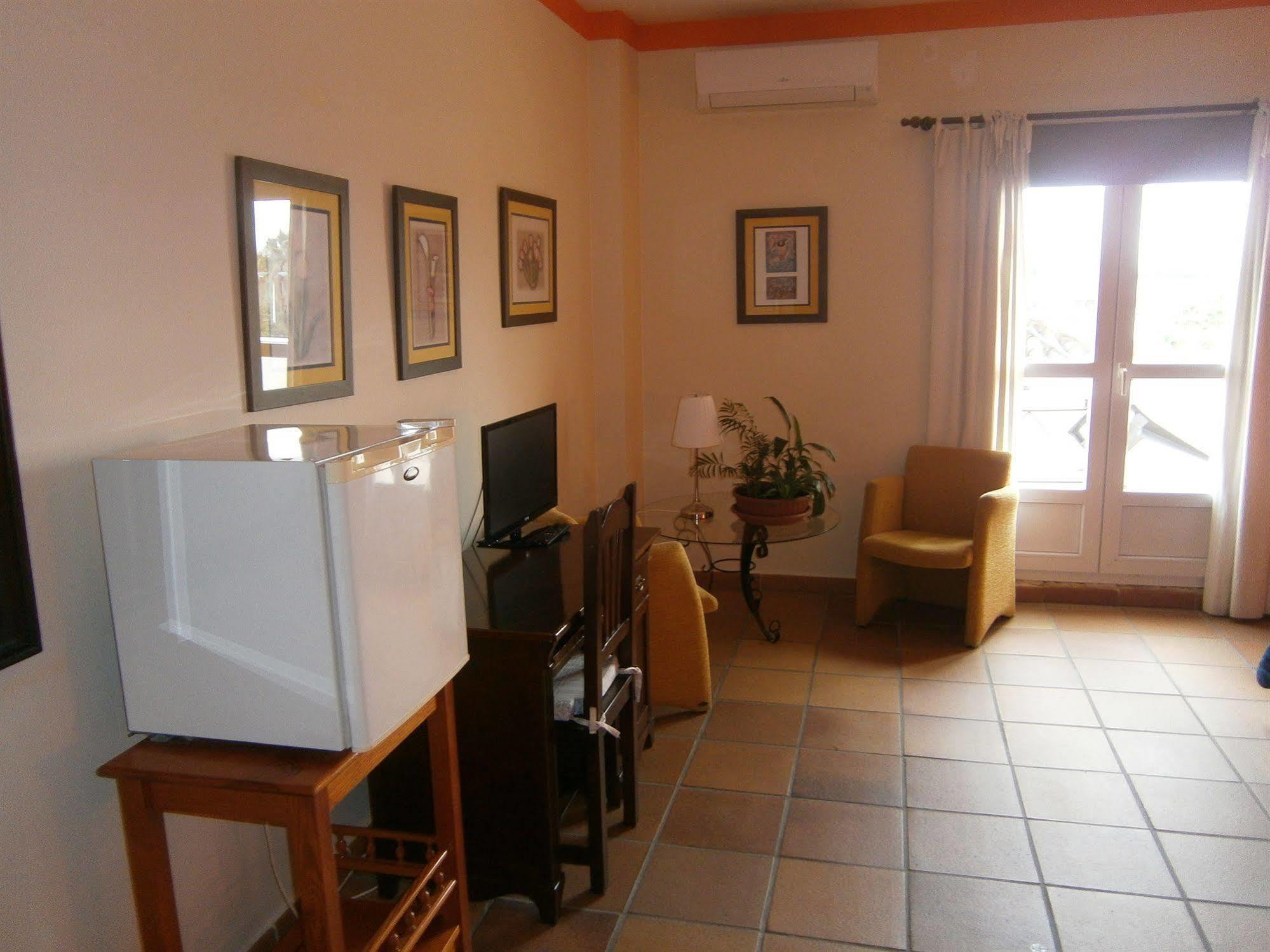 Hotel La Palmosa à Alcalá de los Gazules Extérieur photo